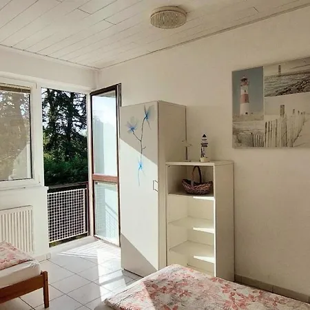 Apartment Grosse Ferienwohnung Im Ersten Stock Mit Garten Und Schwimmbad